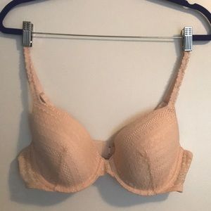 Victoria’s Secret lined perfect coverage bra